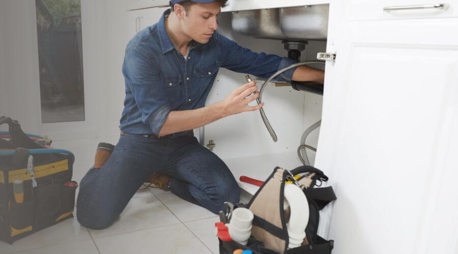 Emergency Leak Repair in Earth, TX